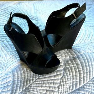 Steve Madden black platforms